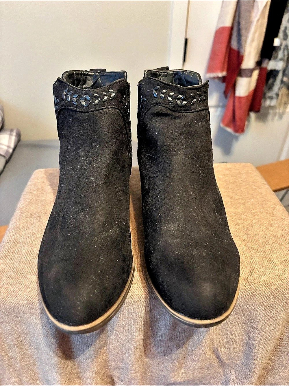 Olive Street Black Suede Ankle Boots Whipstitch Detail Size 9